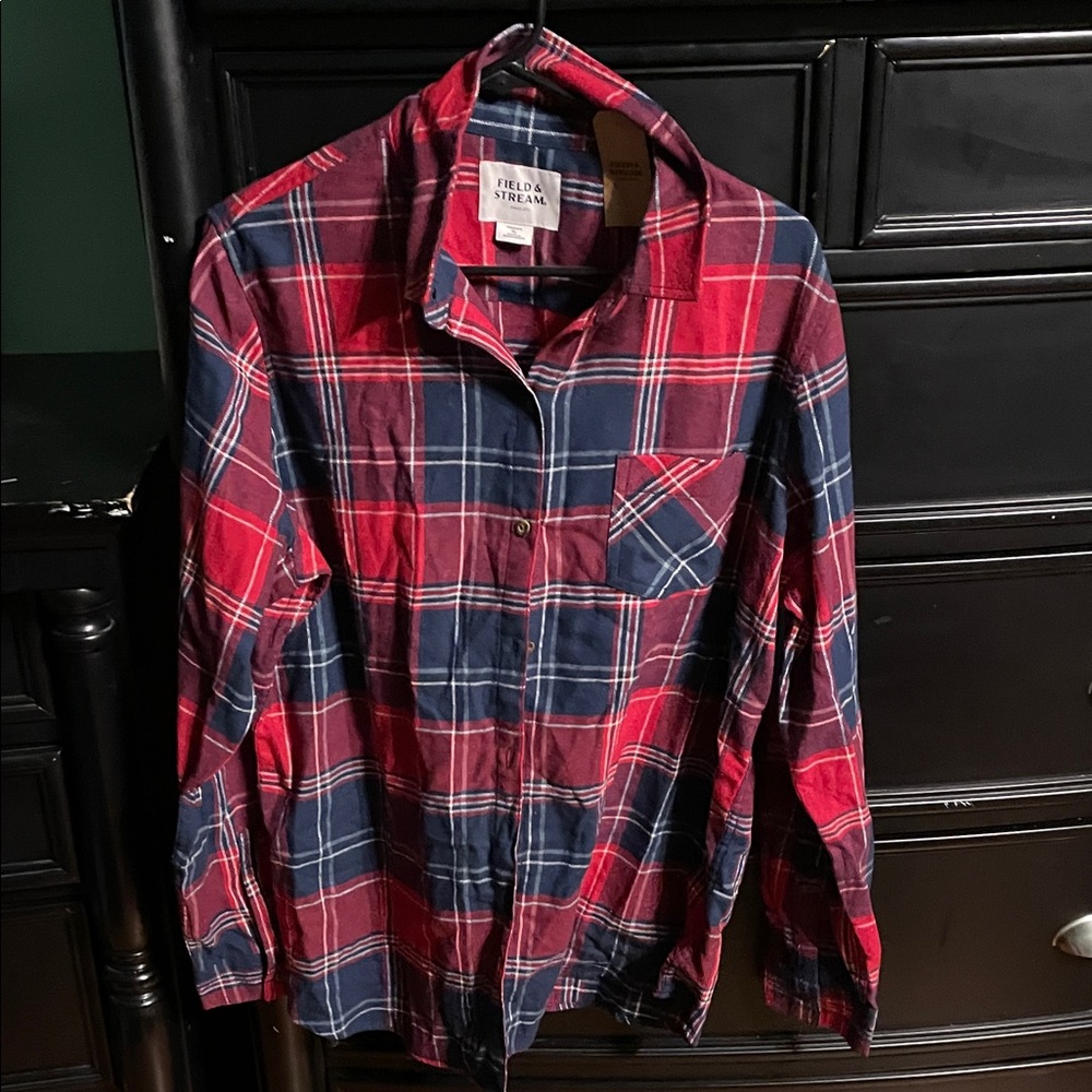 Field & Stream Red and Navy Plaid Button-Down Shirt